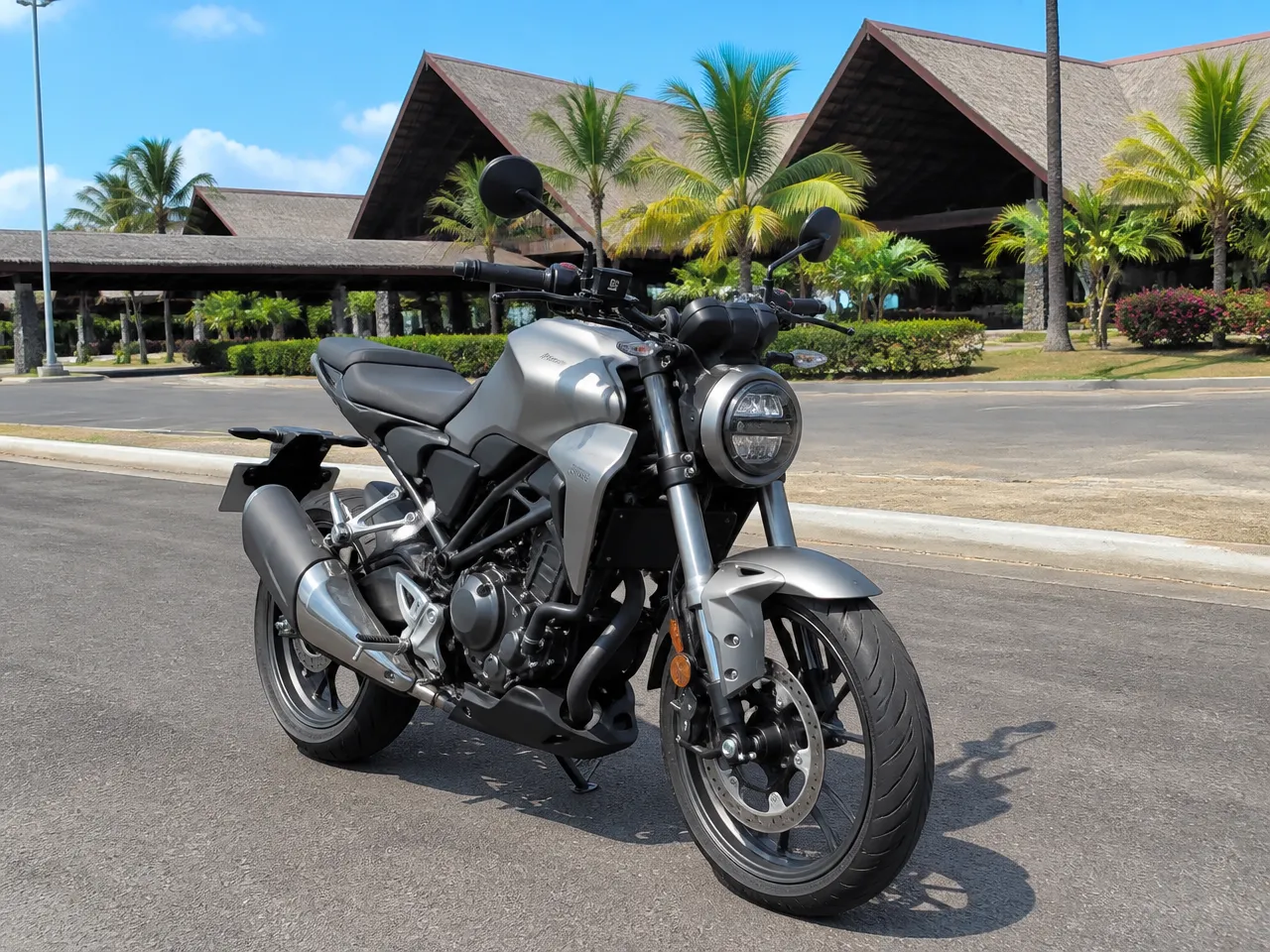 Honda CB300R — vorn