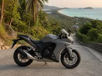 Honda CBR 500R — side