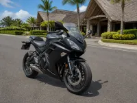 Kawasaki Ninja 650 — спереди