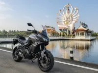 Kawasaki Versys 650 — front