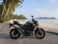 Kawasaki Z400 — ด้านข้าง
