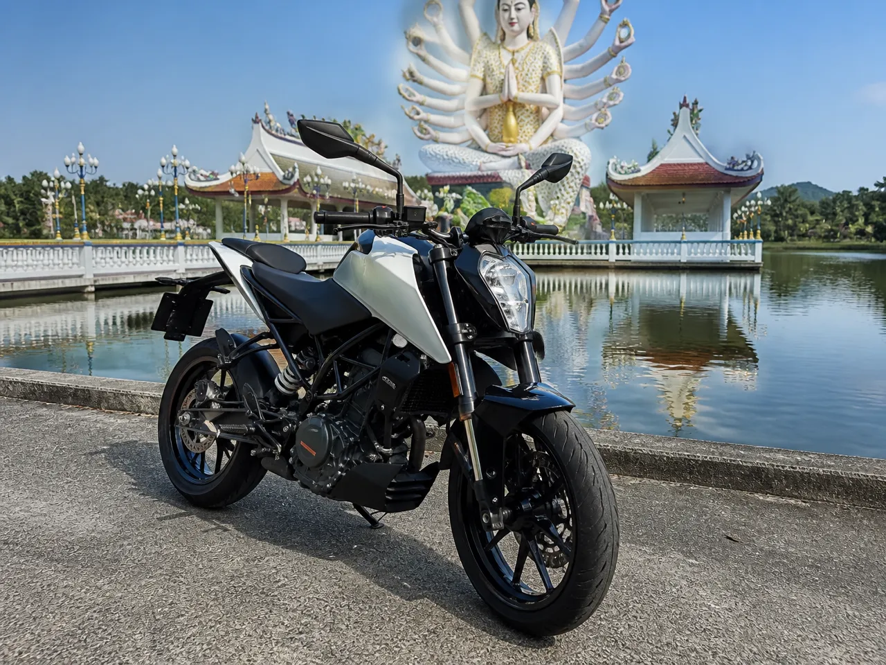 KTM Duke 200 — front