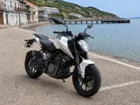 KTM Duke 390 — спереди