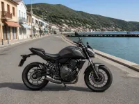 Yamaha MT-07 — seitlich