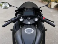 Yamaha R15 — деталь