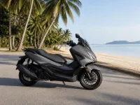 Honda Forza 350 — сбоку