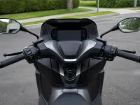 Honda Forza 350 — деталь