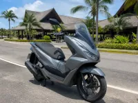 Honda PCX 160 — спереди