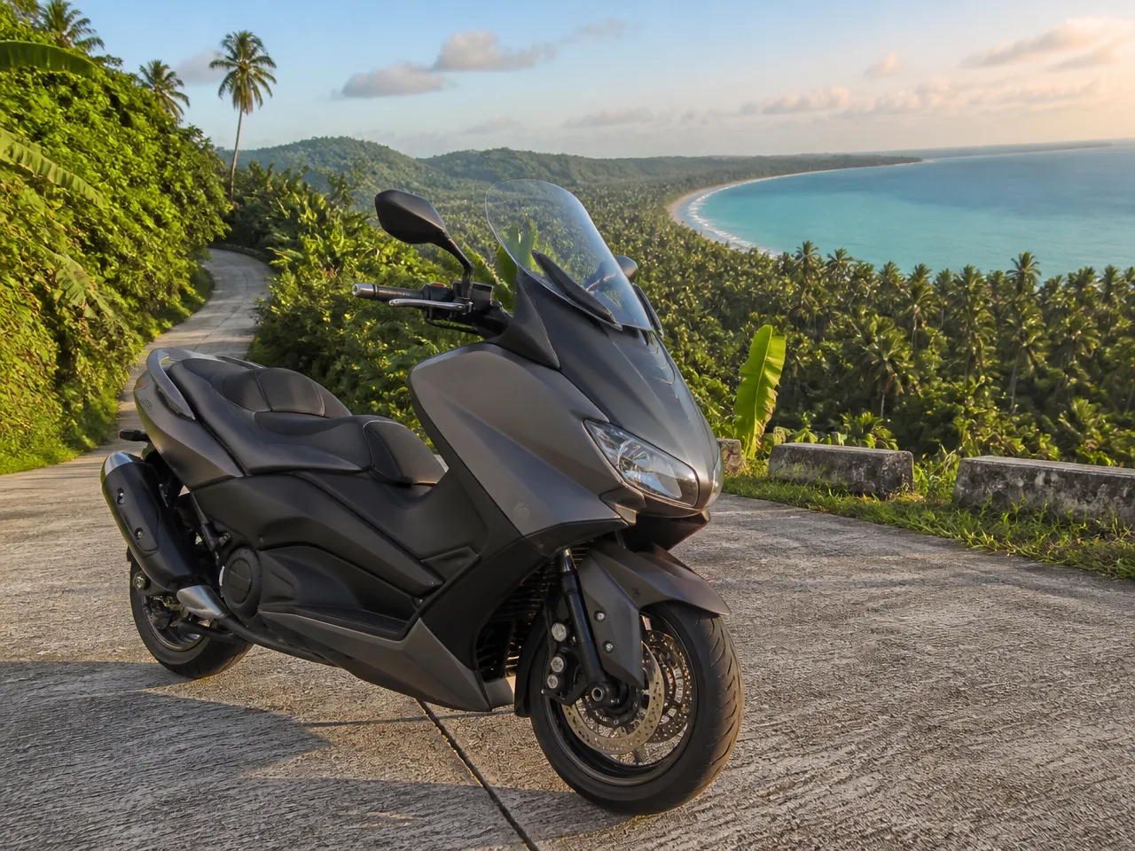 Yamaha TMAX 530 — vorn