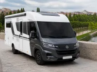 Adria 670 DC Plus — frontal
