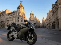 Aprilia RS 660 — frente