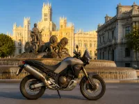 Aprilia Tuareg 660 — laterale