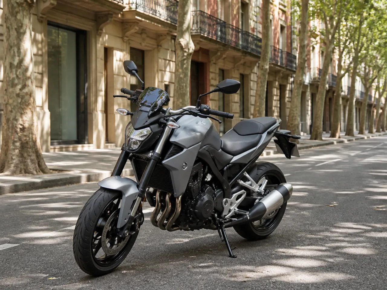 BMW F 900 R — anteriore
