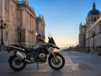 BMW R 1250 GS — 侧面