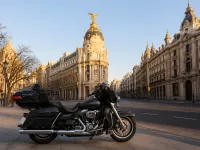 Harley-Davidson Electra Glide Ultra — сбоку