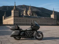 Harley-Davidson Road Glide Ultra — profil