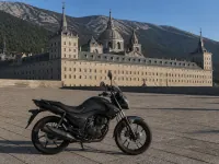 Honda CB125F — laterale