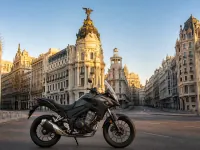 Honda CB500X — сбоку
