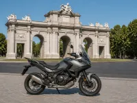Honda NT1100 — profil