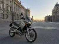 Kawasaki KLE 500 — 正面