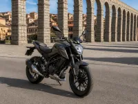 KTM 125 Duke ABS — vorn