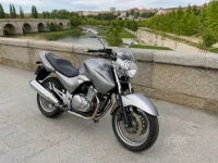 Suzuki Inazuma 250 — frontal