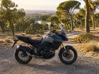 Suzuki V-Strom 1000 — seitlich