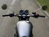 Triumph Bonneville T100 — detail