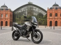 Triumph Tiger 800 XCa — anteriore
