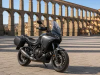 Yamaha Tracer 7 GT — vorn