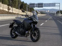 Yamaha Tracer 700 — vorn
