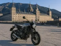 Yamaha XSR700 — anteriore