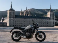 Yamaha XSR700 — laterale