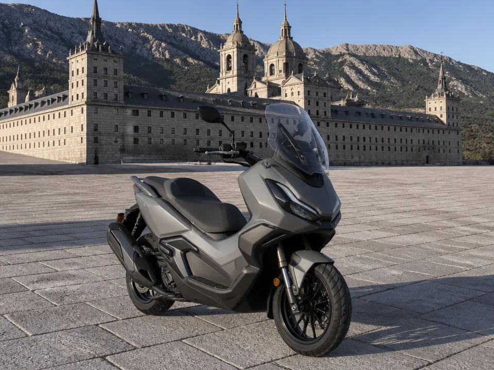Honda ADV 350