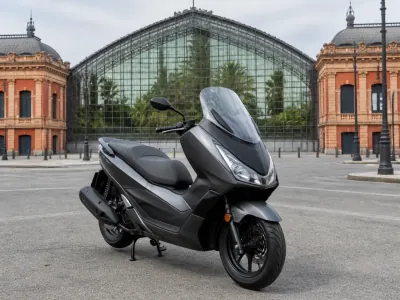 Honda Forza 300