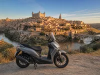 Kymco Agility City 125 — seitlich