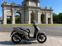 Peugeot Tweet 125 — lateral