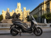 Piaggio Beverly 350 Sport Touring — lateral