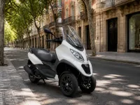 Piaggio MP3 400 — avant