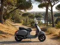 Vespa GTV 300 — 侧面