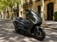 Yamaha TMAX 560 — front