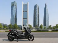 Yamaha XMAX 125 — seitlich