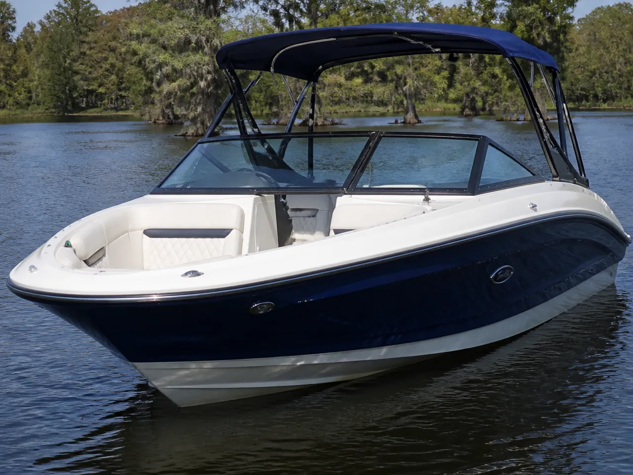 Sea Ray SPX 190 — front