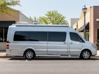 Airstream Interstate 24GL — side