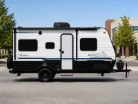 Coachmen Clipper Cadet 17CBH — lateral
