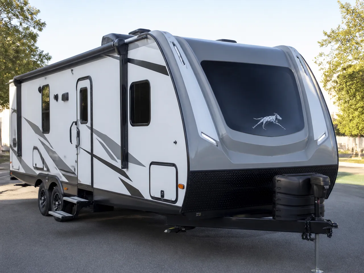Coachmen Freedom Express Liberty Edition 320BHDSLE — front