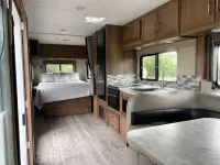Coachmen Pursuit 31BH — detail