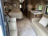 Fleetwood Bounder 35K — detail
