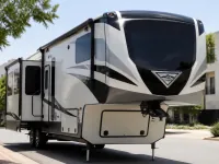 Forest River Cedar Creek Silverback 31IK — frontal