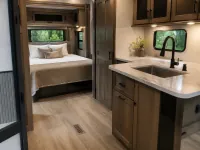 Forest River Cedar Creek Silverback 31IK — detalle